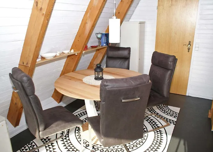 Zeltdachhaus Mit W_lan _ Parkplatz Σπίτι διακοπών Damp